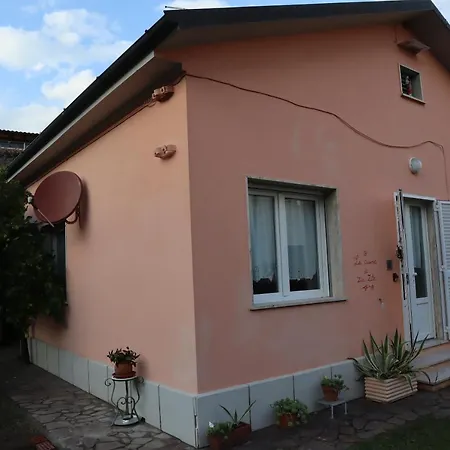 Holiday home La Casina Di Zia Zita